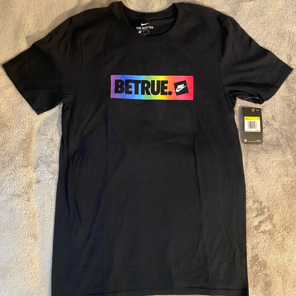 2017 Nike Be True T Shirt (NWT)